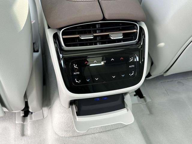 Photo of 2024 Black Mercedes-Benz EQS 450