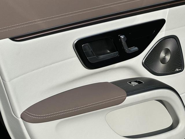 Photo of 2024 Black Mercedes-Benz EQS 450