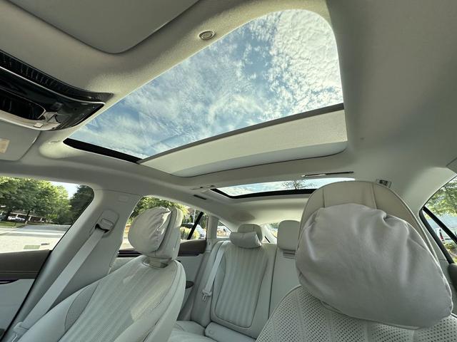 Photo of 2024 Black Mercedes-Benz EQS 450