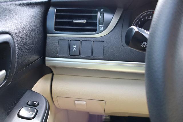 Photo of 2012 GOLD Toyota Camry