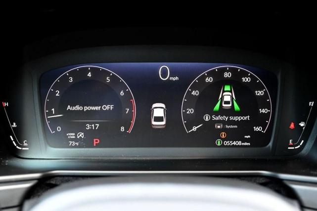 Photo of 2023 Platinum White Pearl Honda Accord