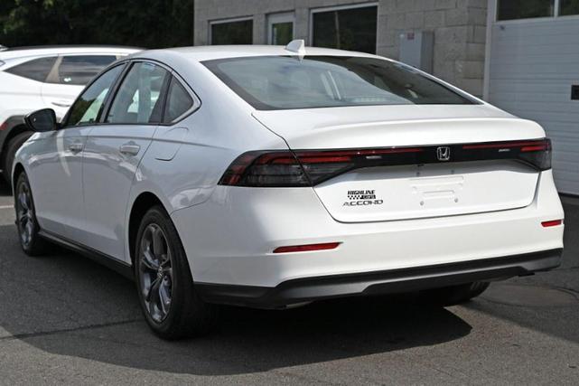 Photo of 2023 Platinum White Pearl Honda Accord