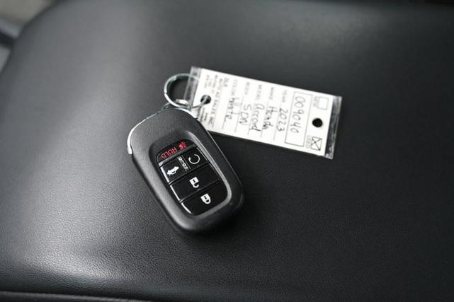 Photo of 2023 Platinum White Pearl Honda Accord