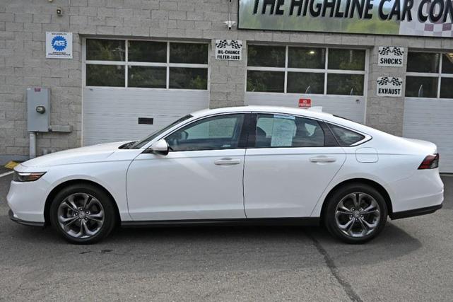 Photo of 2023 Platinum White Pearl Honda Accord