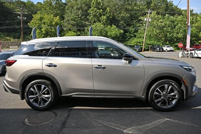 Photo of 2023 Warm Titanium INFINITI QX60
