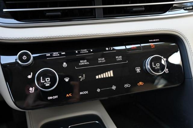 Photo of 2023 Warm Titanium INFINITI QX60