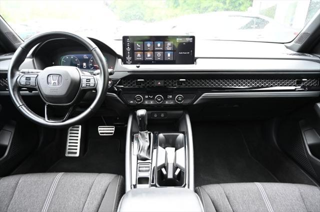 Photo of 2023 Platinum White Pearl Honda Accord Hybrid