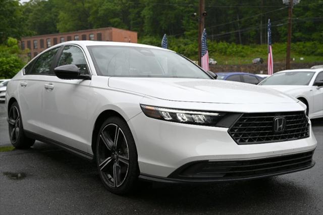 Photo of 2023 Platinum White Pearl Honda Accord Hybrid