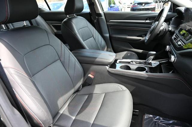 Photo of 2023 Super Black Nissan Altima