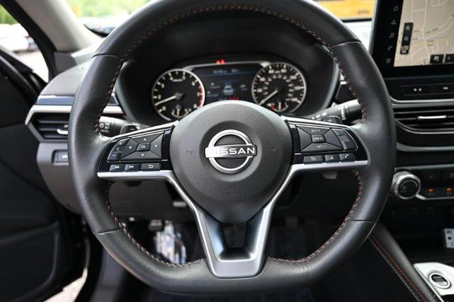 Photo of 2023 Super Black Nissan Altima