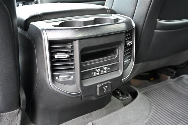 Photo of 2023 Diamond Black Crystal Pearlcoat RAM 1500