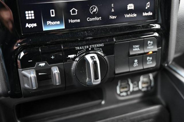Photo of 2023 Diamond Black Crystal Pearlcoat RAM 1500