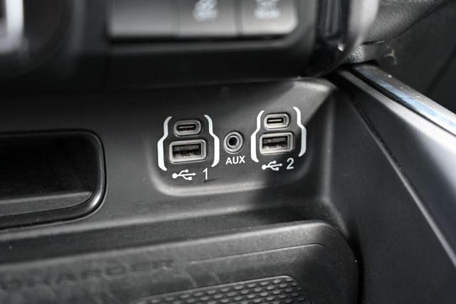 Photo of 2023 Diamond Black Crystal Pearlcoat RAM 1500
