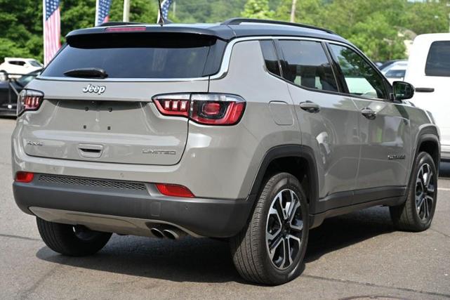 Photo of 2022 Sting-Gray Clearcoat Jeep Compass