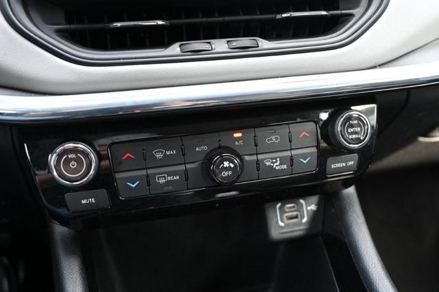 Photo of 2022 Sting-Gray Clearcoat Jeep Compass