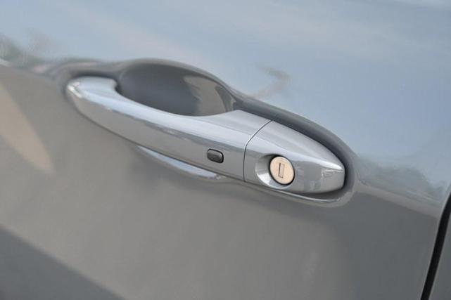 Photo of 2022 Sting-Gray Clearcoat Jeep Compass