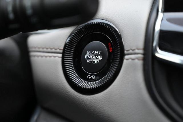Photo of 2022 Sting-Gray Clearcoat Jeep Compass