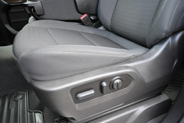 Photo of 2022 Black Chevrolet Silverado 1500