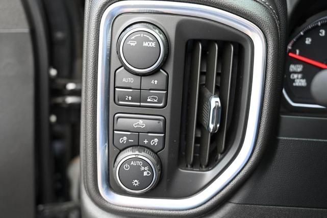 Photo of 2022 Black Chevrolet Silverado 1500