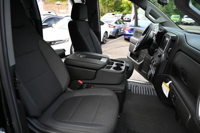 Photo of 2022 Black Chevrolet Silverado 1500