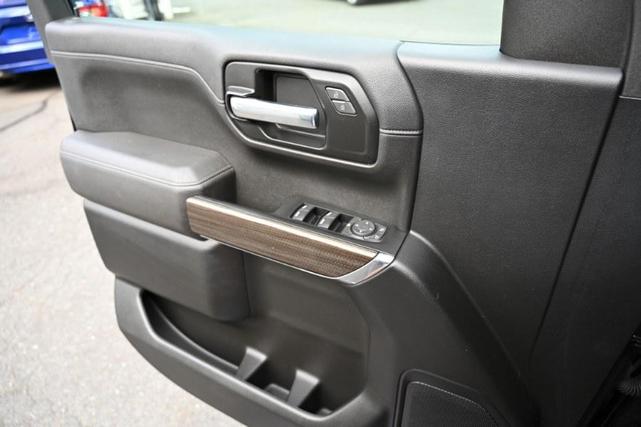 Photo of 2022 Black Chevrolet Silverado 1500