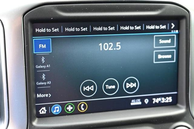Photo of 2022 Black Chevrolet Silverado 1500