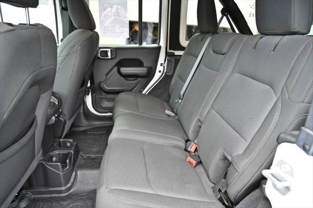 Photo of 2021 Bright White Clearcoat Jeep Wrangler Unlimited