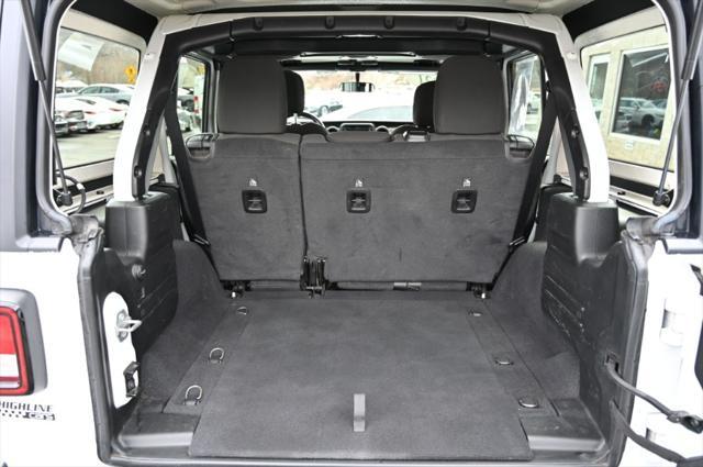 Photo of 2021 Bright White Clearcoat Jeep Wrangler Unlimited