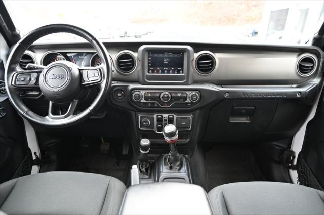 Photo of 2021 Bright White Clearcoat Jeep Wrangler Unlimited