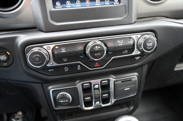 Photo of 2021 Bright White Clearcoat Jeep Wrangler Unlimited
