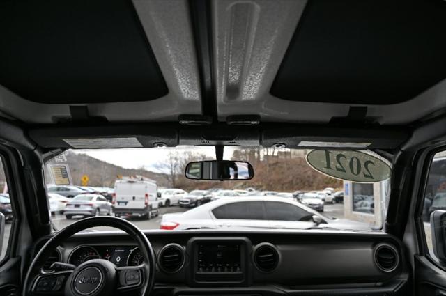 Photo of 2021 Bright White Clearcoat Jeep Wrangler Unlimited