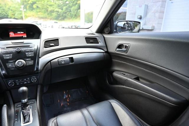 Photo of 2020 Majestic Black Pearl Acura ILX