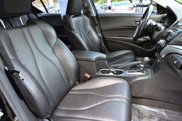 Photo of 2020 Majestic Black Pearl Acura ILX