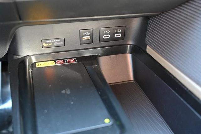 Photo of 2025 Midnight Black Metallic Toyota Camry