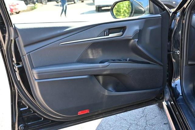 Photo of 2025 Midnight Black Metallic Toyota Camry