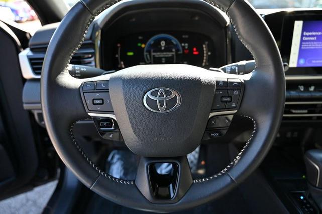 Photo of 2025 Midnight Black Metallic Toyota Camry