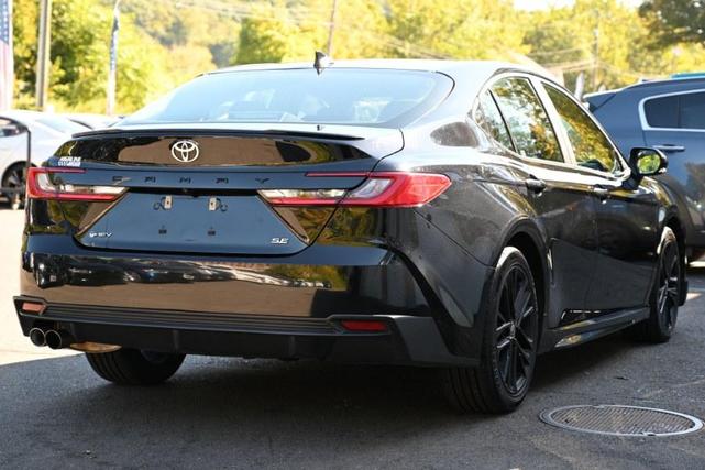 Photo of 2025 Midnight Black Metallic Toyota Camry
