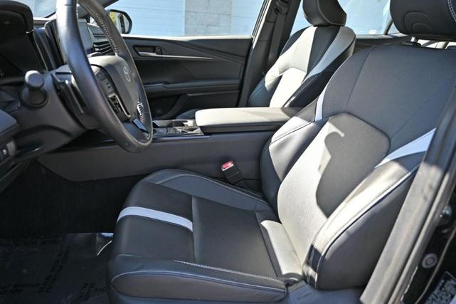 Photo of 2025 Midnight Black Metallic Toyota Camry