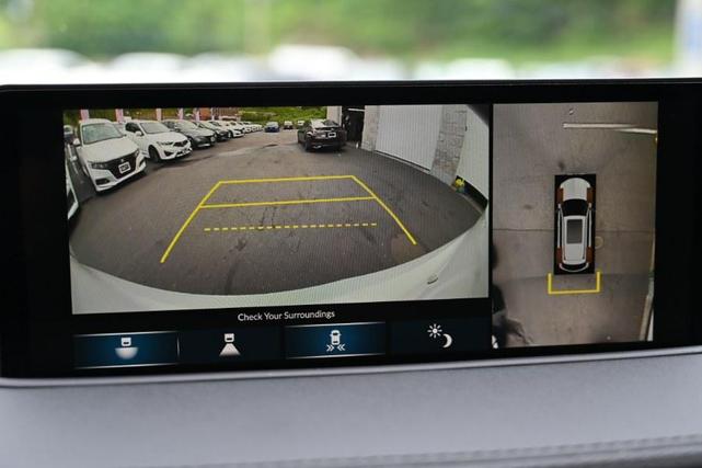Photo of 2022 Platinum White Pearl Acura MDX