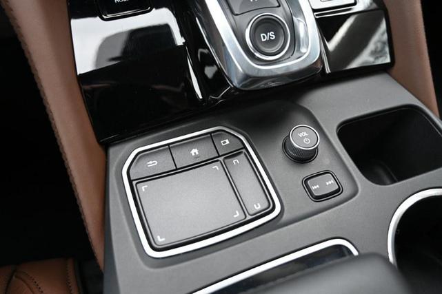 Photo of 2022 Platinum White Pearl Acura MDX