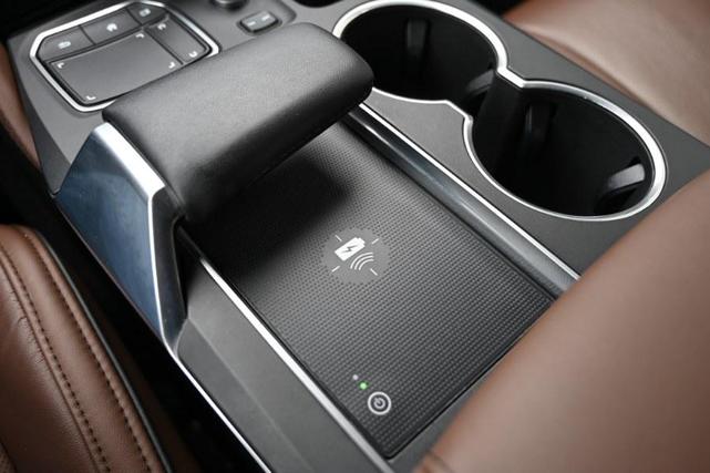 Photo of 2022 Platinum White Pearl Acura MDX