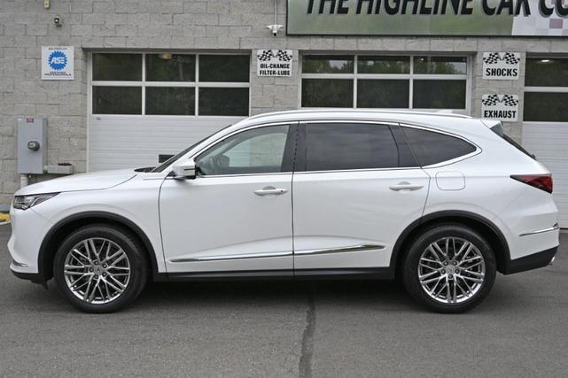 Photo of 2022 Platinum White Pearl Acura MDX