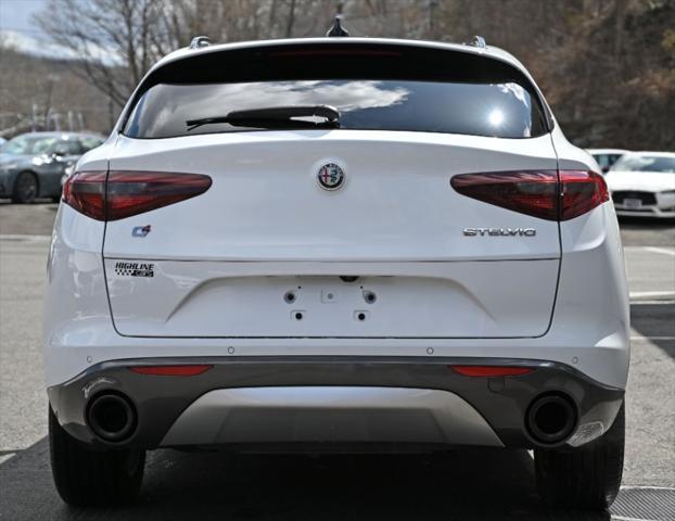 Photo of 2022 Alfa White Alfa Romeo Stelvio