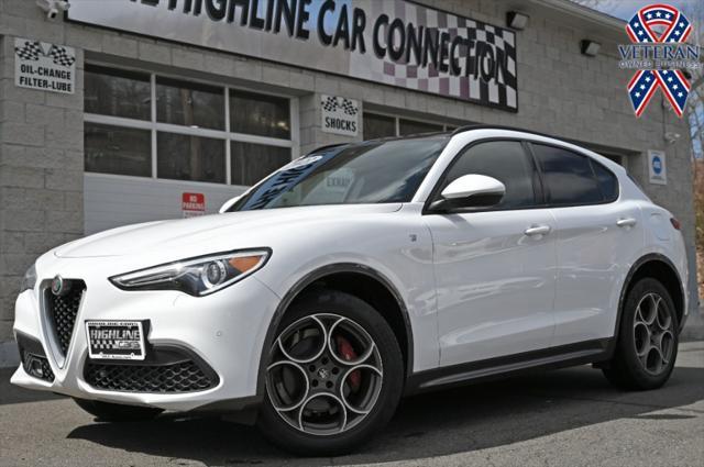 Photo of 2022 Alfa White Alfa Romeo Stelvio