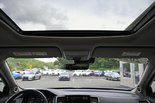 Photo of 2022 Platinum White Pearl Honda Pilot