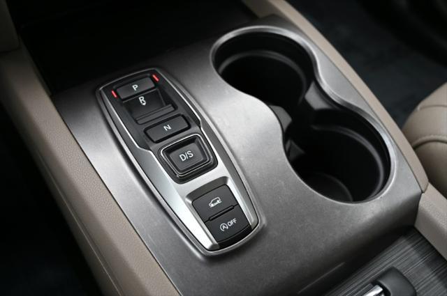 Photo of 2022 Platinum White Pearl Honda Pilot