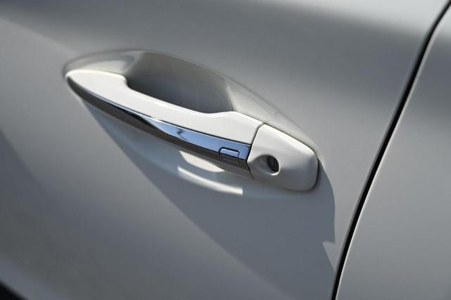 Photo of 2022 Pure White INFINITI Q50