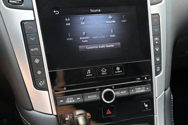 Photo of 2022 Pure White INFINITI Q50