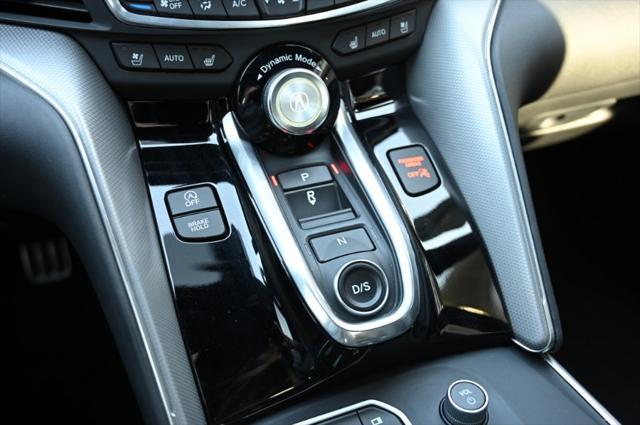 Photo of 2022 Platinum White Pearl Acura TLX
