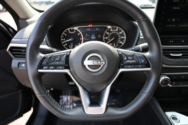 Photo of 2024 Super Black Nissan Altima